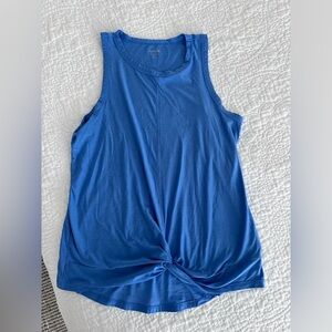 Old Navy Active Maternity Top